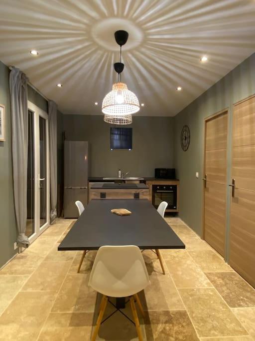 Appartement Loft Pied De Coline Au Calme à Ginasservis Extérieur photo
